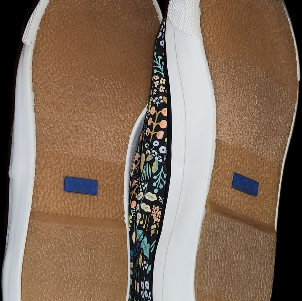 Rifle Floral Canvas Lace-Up Sneakers - Black with Multicolor Floral Print - Picture 5 of 6